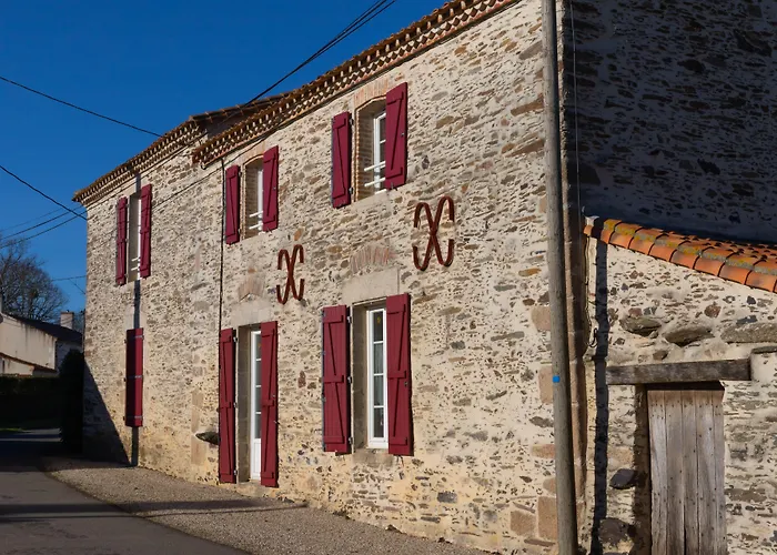 Hotel La Halte Du Pelerin D'hotes Thorigny (Vendee)